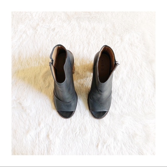 Kelsi Dagger Leather Black Open Toe Bootie sz9 - Picture 1 of 8